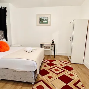 City Excel Bed & Breakfast